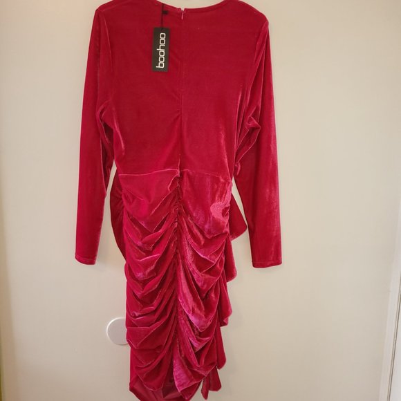 BOOHOO fuchsia/pink Valore long sleeve dress with side ruffle and ruching. - Picture 3 of 4